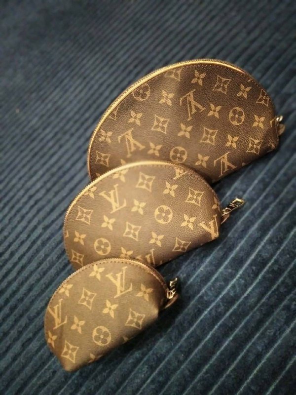 Косметички Louis Vuitton 3 штуки