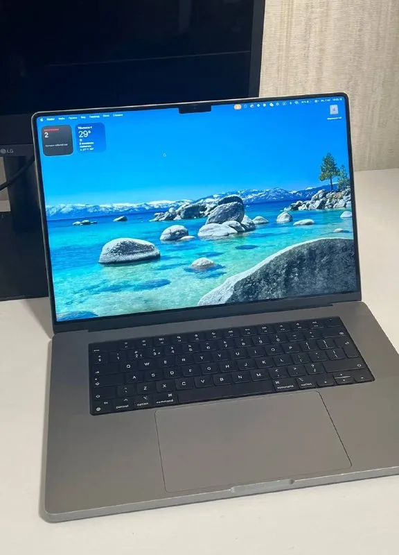 MacBook Pro M2 Pro 16" 1