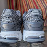 Кроссовки New Balance 2002 4