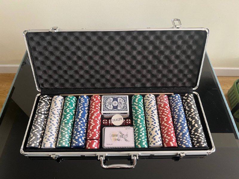 Набор для покера, Лампа Miniso, Часы, Осушитель Xiaomi, Гирлянда, YZY Pod обувь, Футболка, Рубашка, Жилетка Supreme, Джинсы, Худи, Очки