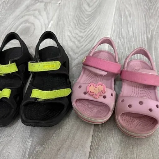 Детские сандалии Crocs, черные, розовые