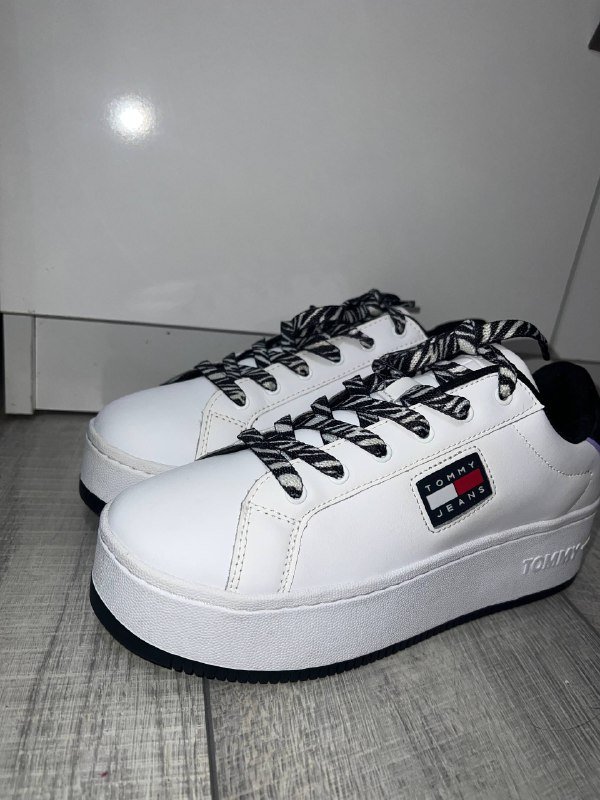 Женские кожаные кеды Tommy Jeans на платформе 2