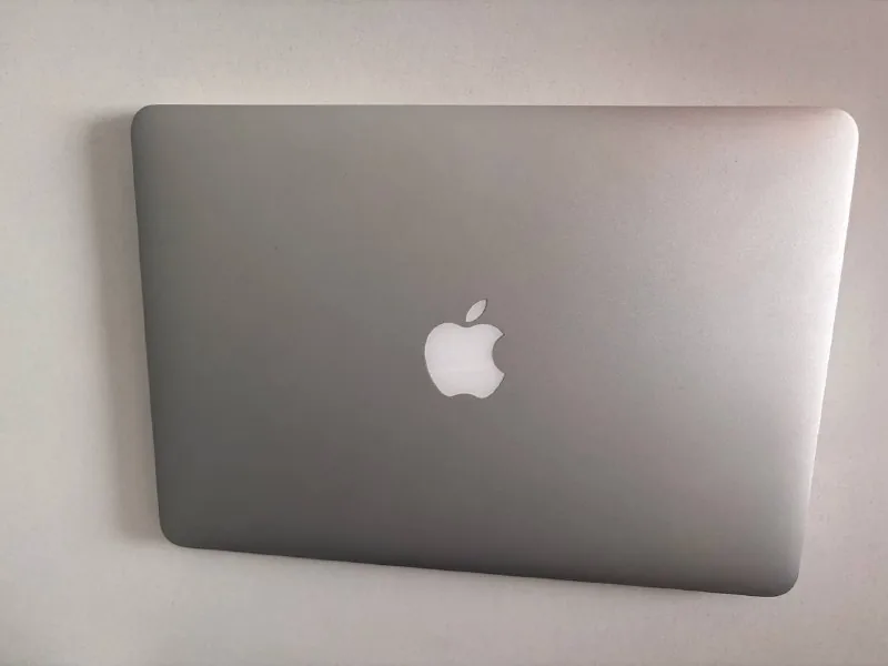 MacBook Pro 1