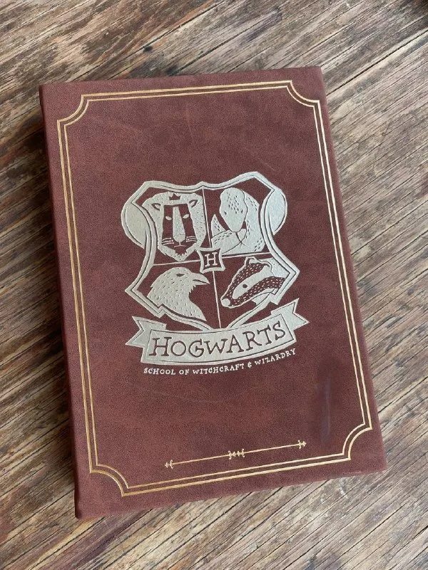 Блокнот-скейчбук Hogwarts 1