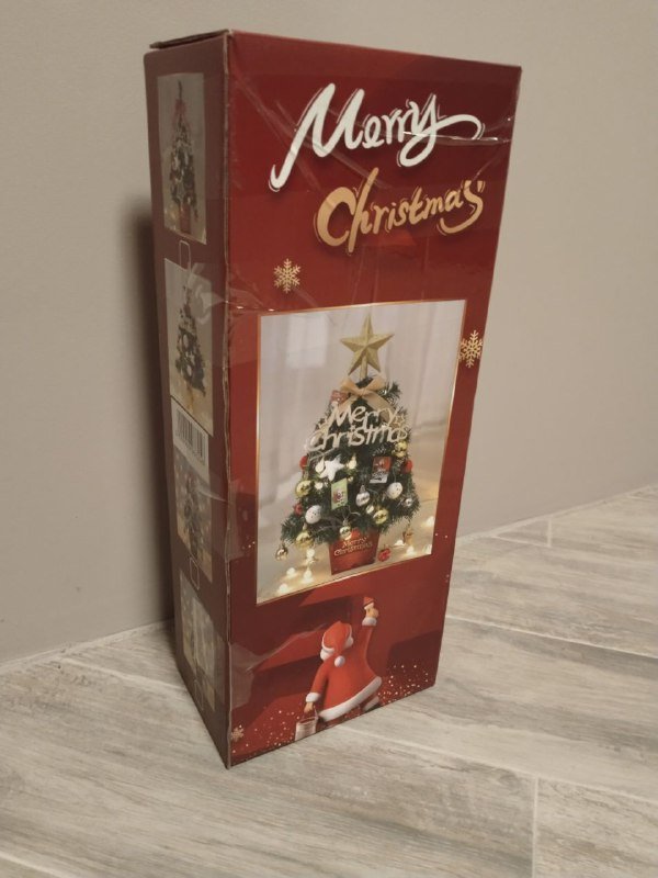 Коврики для ванной, удлинитель, книга, ёлка с игрушками, вешалки 6