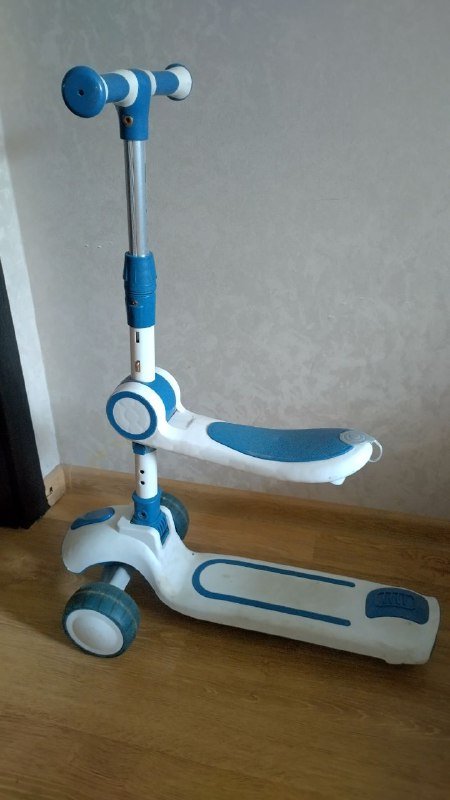 Детские самокаты бело-синий, чёрно-жёлтый