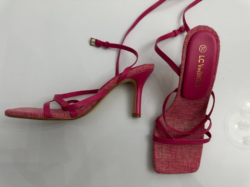 Балетки, черные ботинки, черные ботинки с желтыми шнурками, босоножки 37 размер 8