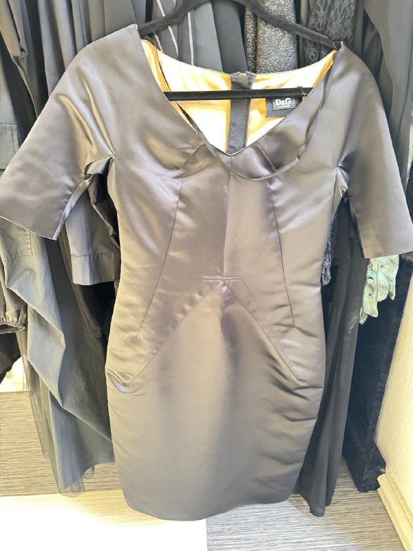 Жилет CAVALLINI, кожаные брюки, пиджак STEFANEL, розовый пиджак, сарафан JCREW, юбка Click, юбка DELORES, брюки, платье DOLCE&GABBANA, джинсы William Rast 9