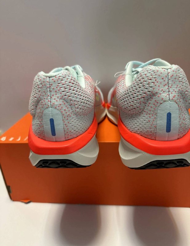 Nike Air Zoom Winflo 11 Glacier Blue Bright Crimson 42-42,5 размер 4