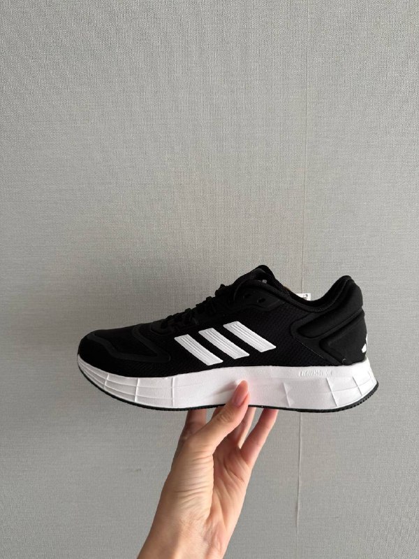 Женские кроссовки Adidas 4