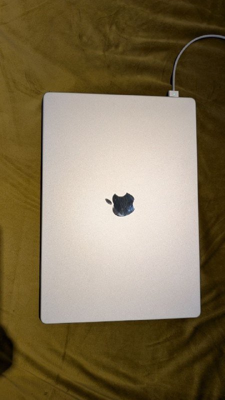 MacBook Pro 16” M1 Pro 2021 4