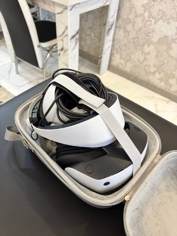 Sony PlayStation VR 2 White, FASTSNAIL Hard Carrying Case, Globular Cluster CMP2 Mod