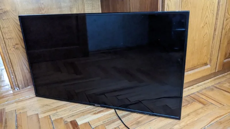 Телевизор Neos 43" 1