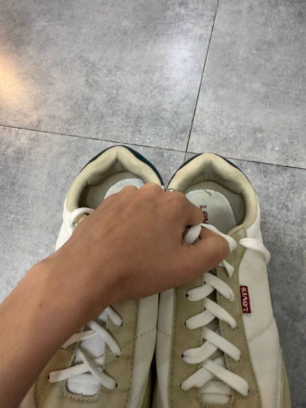 Кроссовки Levis 41 размер 3