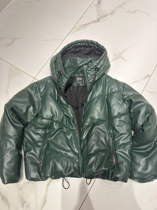 ZARA пуховик из экокожи S размер