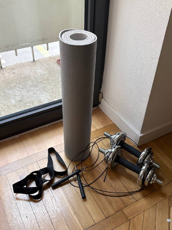 Коврик для тренировок, гантели, скакалка, перчатки, топ Oysho 4