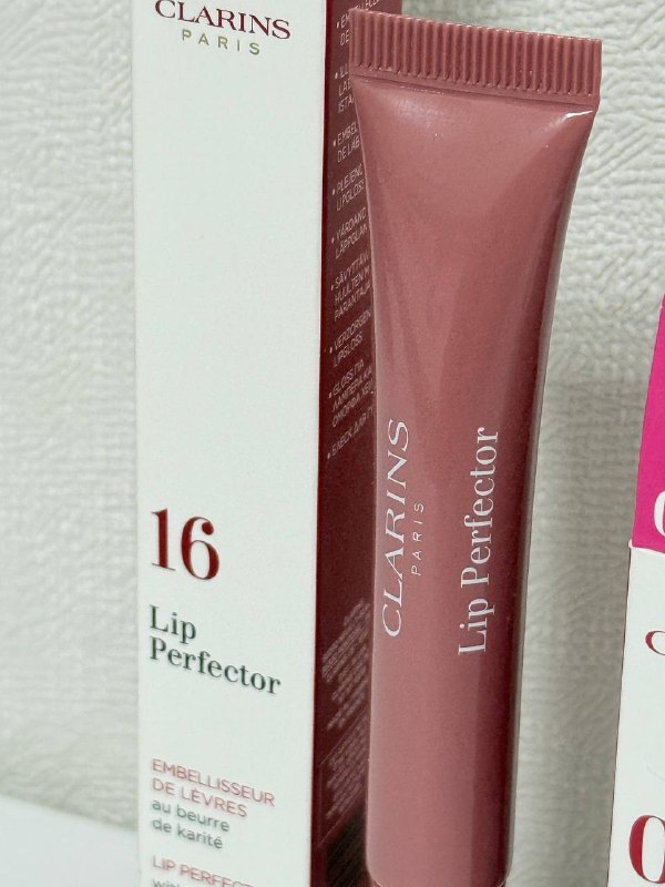 Clarins Lip Perfector 16 и Lip Comfort Oil 01 4