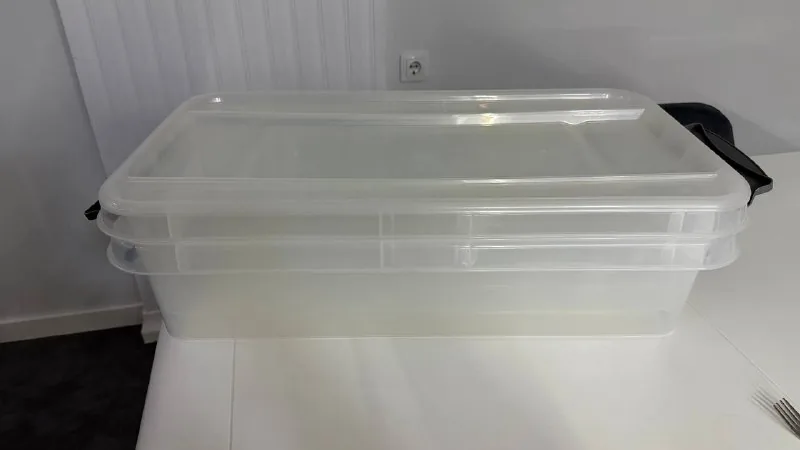 Контейнер с крышкой на колесах