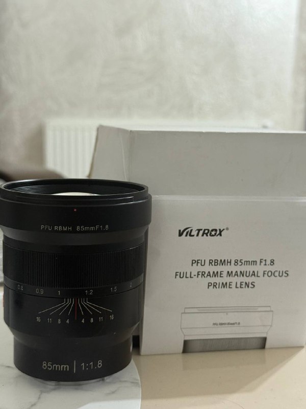 Объектив Viltrox PFU RBMH 85mm f/1.8