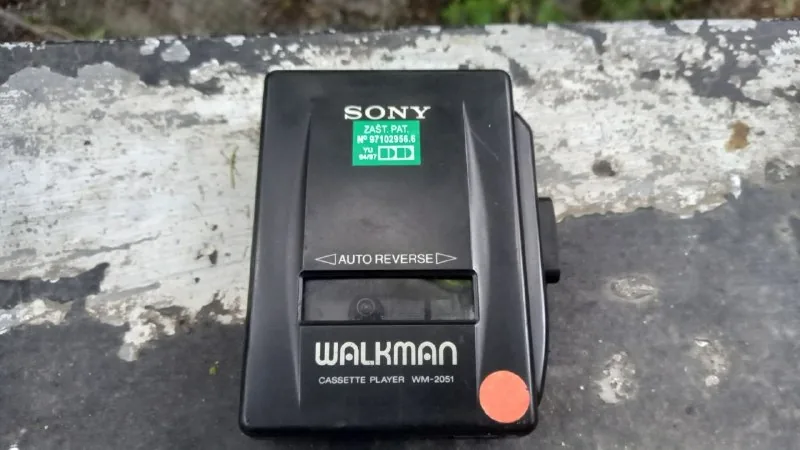 Кассетный плеер Sony Walkman WM-2051 1