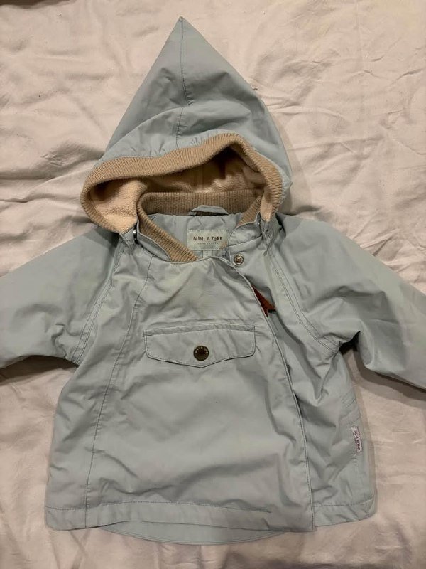 Children's winter combinaisons and coats 6-18 months 6