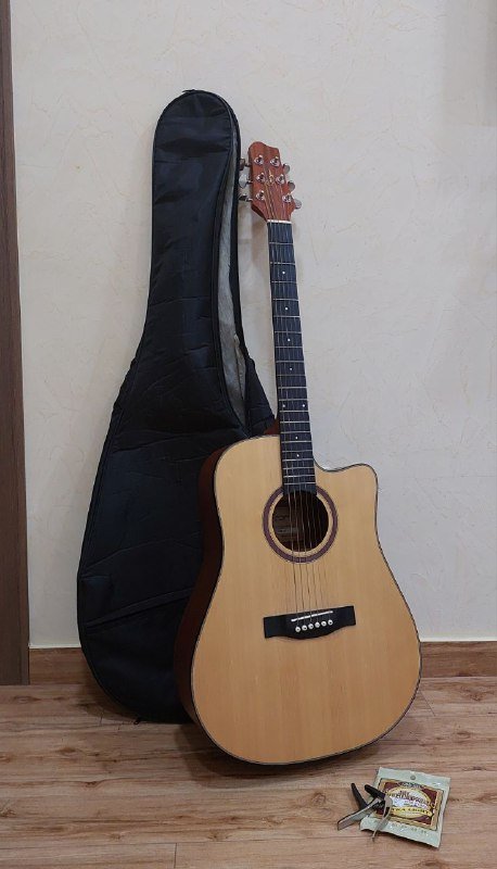 Гитара Smiger SM-411 с чехлом, каподастером и струнами