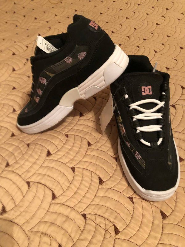 Женские кроссовки 2