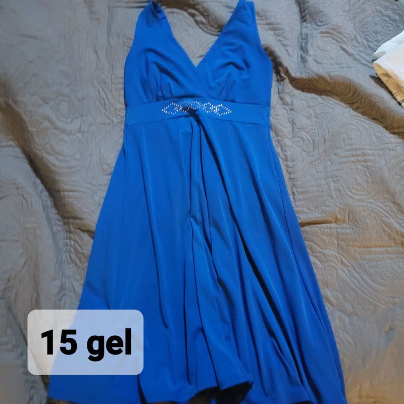 Белая рубашка, Черные брюки, Бежевая футболка, Футболка, Синее платье, Белая майка 5