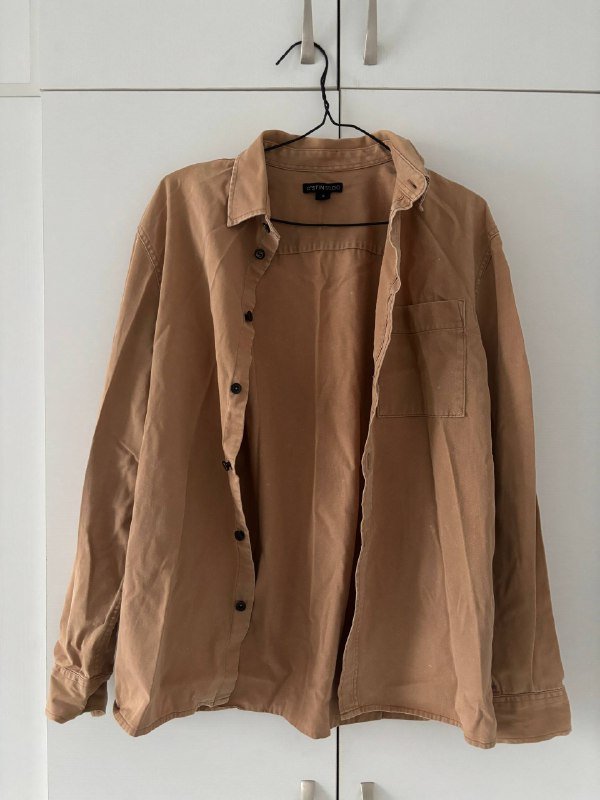 женская одежда и сумка