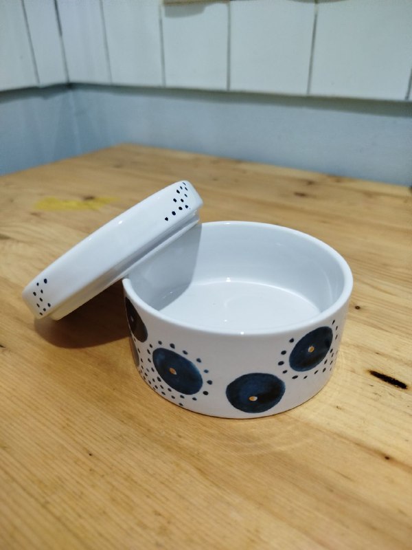 Шкатулка, банка, глиняные миски, контейнеры, поддон, нож для пиццы
