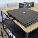 Sony PlayStation 4 Pro, 2 джойстика, PlayStation Plus Deluxe 3