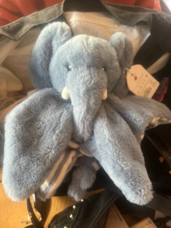 Мягкая игрушка слон с этикеткой