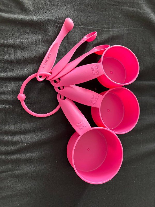 держатель для бумажных полотенец, набор мерных ложек, ручная соковыжималка, штука для удаления мозолей, спортивный чехол для телефона, газовый амортизатор 2