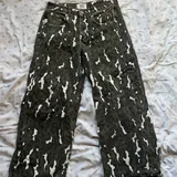 Джинсы BDG, штаны Nike, Trapstar, худи Ralph Lauren, куртка ASOS 1