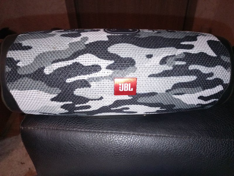 Колонка JBL Charge 4