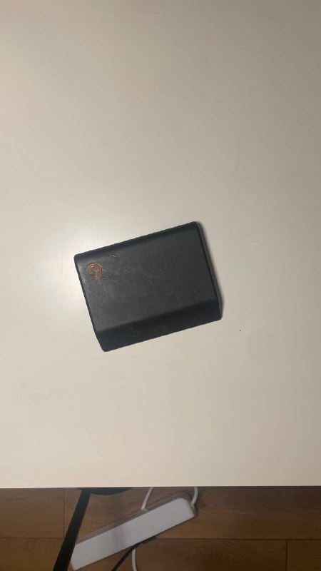 Стол, Лампа, Штатив, Ноутбук, Powerbank, Жесткий диск, Вентилятор, TV приставка, Зубная щетка, Яндекс станция 6