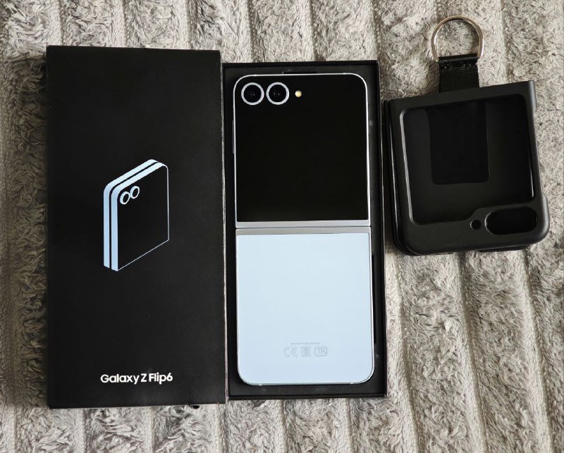 Samsung Galaxy Z Flip 6 256 ГБ 2