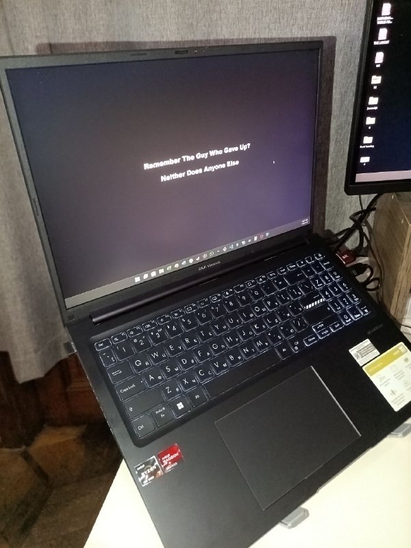 Лептоп ASUS VivoBook 16