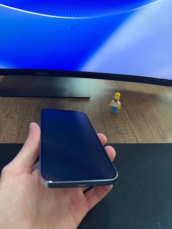 iPhone 13 Pro Max Sierra Blue 256 GB с аксессуарами 7