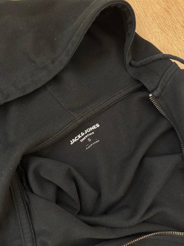 Зипка Jack&Jones, туфли черные, туфли бежевые, шорты Oysho, джинсы шоколадные, штаны бежевые 2