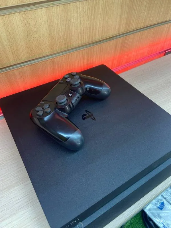 PS4 Slim 1TB PlayStation 4 с играми
