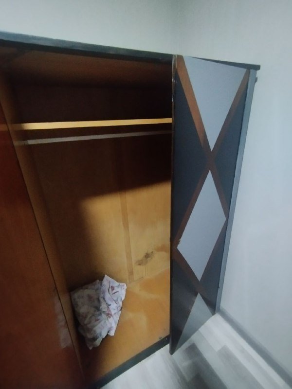 Тумбочка, шкаф 6