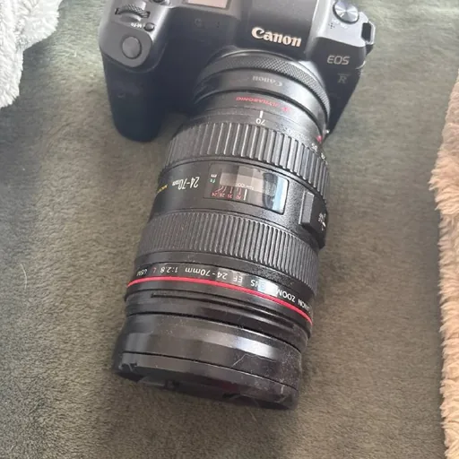 Фотоаппарат Canon EOS R, объектив Canon 24-70mm 1:2.8 L USM