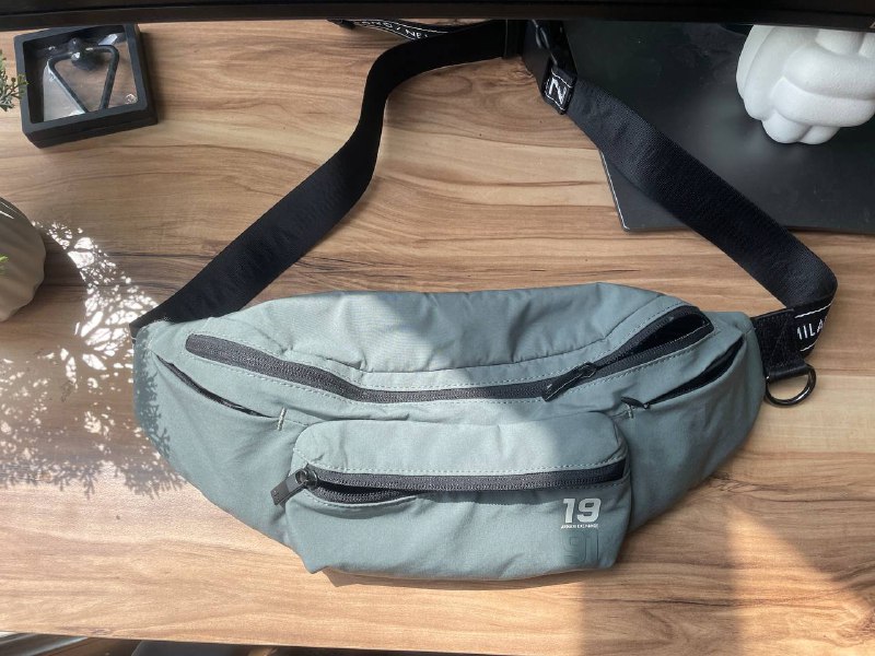 наушники JBL 520B, коньки Bauer, веб-камера Logitech, детское авто