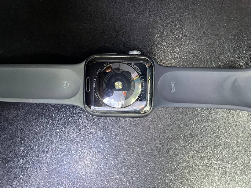 Apple Watch Series 5 с бронеэкраном 2