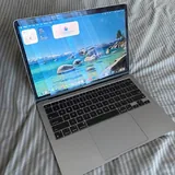 iPhone 12 Pro, MacBook Air M1 8