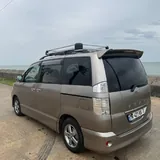 Toyota Voxy 2006 3