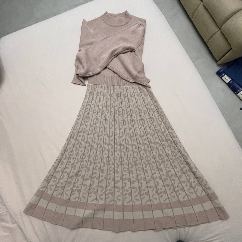 100% хлопковый свитер, Ручная работа гавайская лоскутная сумка, Новая пуховая куртка, Б/у жилет, Хлопковое платье, Платье Uniqlo 5