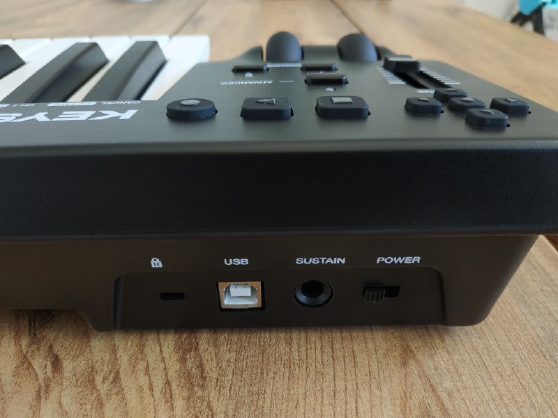 MIDI-клавиатура M-Audio Keystation 49 MK3 4