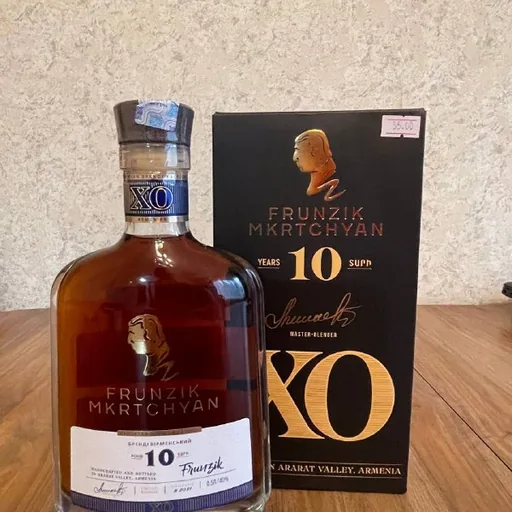 Коньяк Frunzիկ Mkrtchyan XO 10 лет